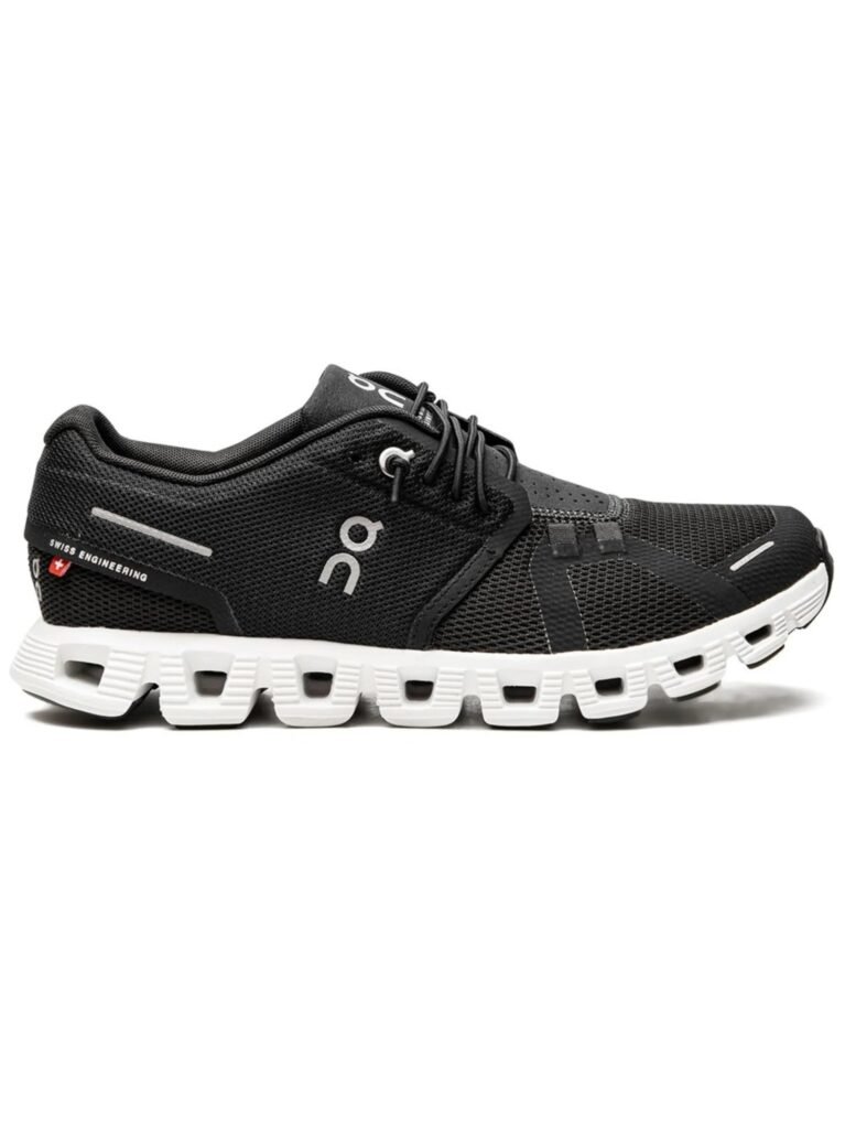 On Running Cloud 5 Black sneakers