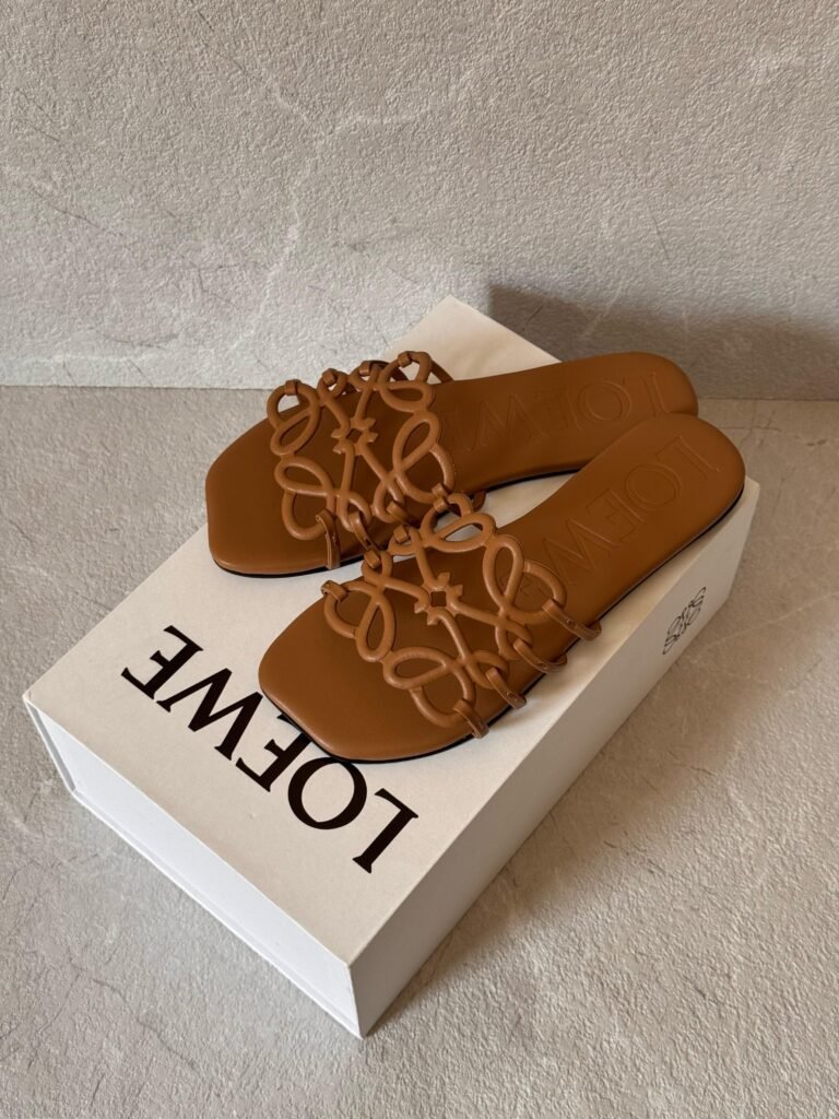 Loewe flats